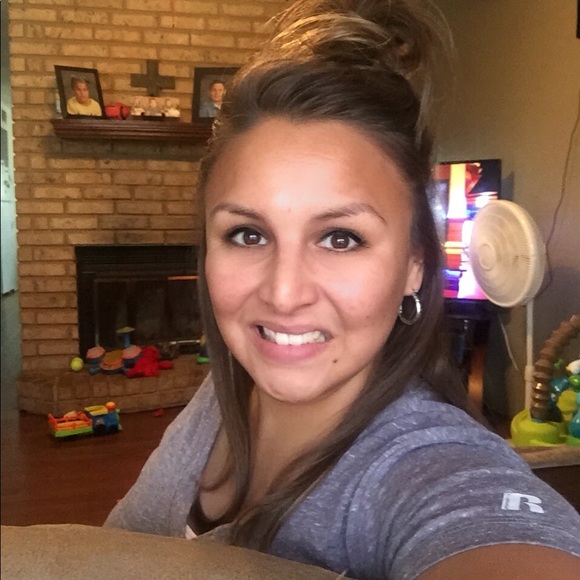 Meet your Posher, Rochelle - Picture 1 of 1